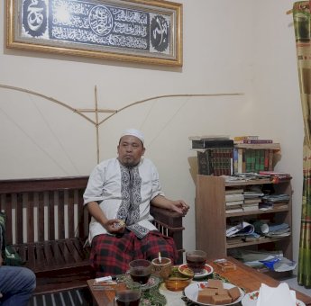 Aksi Penolakan Forum BPD bersama Fauzan jadi PJ Kepala Desa Bababulo Majene Cederai Hati Warga, Ustadz Mahmuddin Angkat Bicara: Ini Kewenangan Mutlak Bupati!