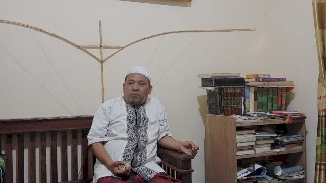 Ust. Mahmuddin.(F-INT)