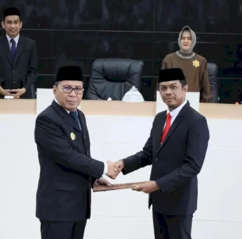 Firman Pagarra Dilantik Jadi Pj Sekda, Ini Pesan Ketua DPRD&nbsp;