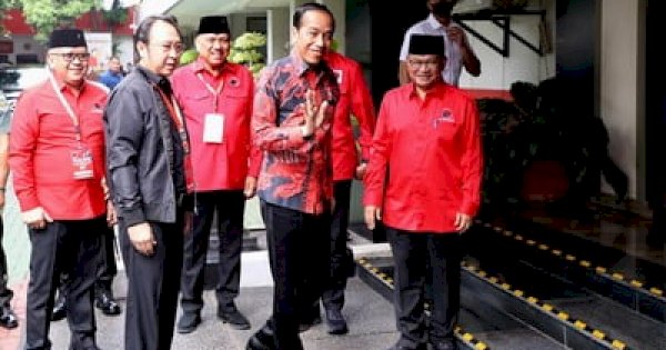 Sekjen PDIP Hasto Sebut Jokowi Susun Skenario 3 Periode sejak Menang Pilpres 2019