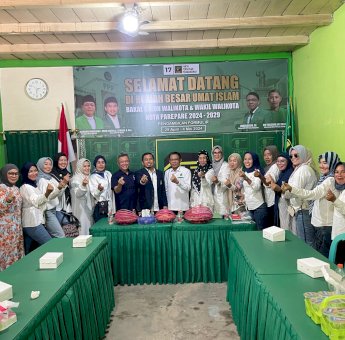 Dipimpin Fersi Asnita Agang Sattung, ‘Bestie’ TSM antar Tasming Hamid Kembalikan Formulir Pendaftaran di PPP dan PDIP