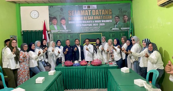 Dipimpin Fersi Asnita Agang Sattung, &#8216;Bestie&#8217; TSM antar Tasming Hamid Kembalikan Formulir Pendaftaran di PPP dan PDIP