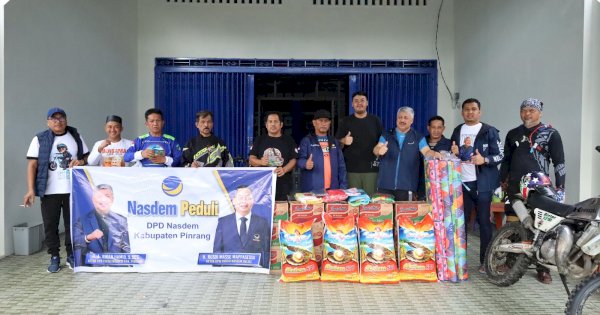 Irwan Hamid Gerak Cepat Bantu-Semangati Warga Korban Bencana Longsor di Pinrang