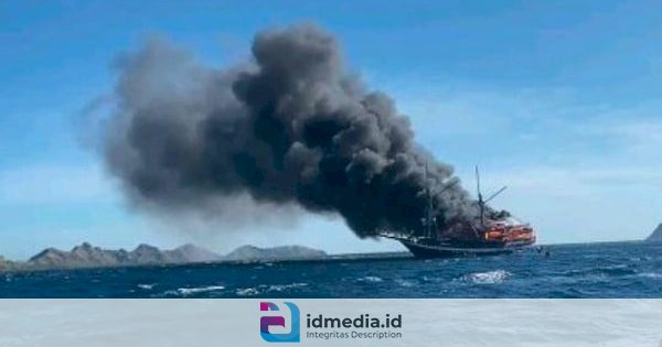 Angkut 26 Turis, Kapal Pinisi Di Labuan Bajo Terbakar