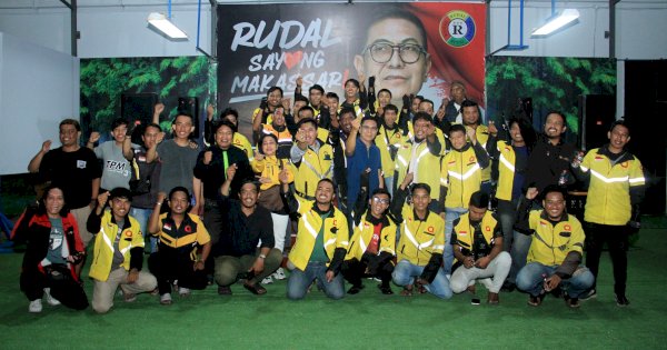 Malam-malam Puluhan Driver Ojol Datangi Posko ‘Rudal’, Deklarasi Dukung Rusdin Abdullah di Pilwakot Makassar