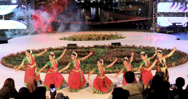 Pecah! Delegasi India Pukau Warga Makassar dengan Tarian Bharatanatyam & Kuchipudi di F8