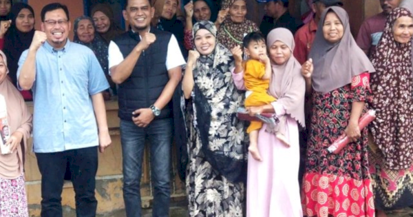 Jagoan NasDem Muzayyin Arif-Ikhsan Hamid Datang ke Sinjai Timur, Puluhan Emak-emak Langsung Kerumuni: Harapan para Petani!