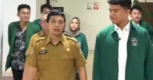 Kabag Humas & Protokol DPRD Makassar Perkenalkan Tupoksi Anggota DPRD ke Mahasiswa KKLP