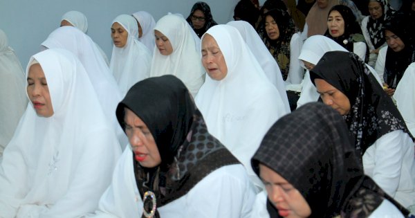 Ratusan Ibu-ibu Majelis Taklim dari Mamajang Gelar Zikir dan Doa untuk Rusdin Abdullah Jadi Walikota Makassar