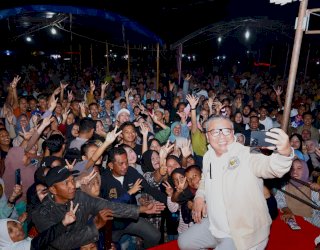 Meski Diguyur Hujan, Ribuan Masyarakat Touna Tetap Antusias Nonton Konser Rakyat: Bukti Cinta Warga ke Ahmad Ali