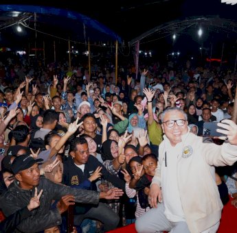 Meski Diguyur Hujan, Ribuan Masyarakat Touna Tetap Antusias Nonton Konser Rakyat: Bukti Cinta Warga ke Ahmad Ali