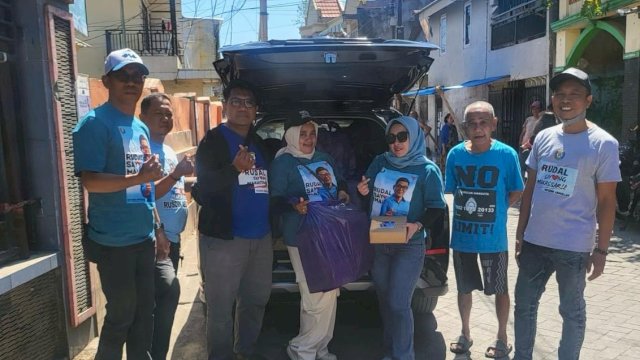  Tim Rusdin Abdullah Berbagi Jumat Berkah di Kecamatan Bontoala dan Tamalanrea