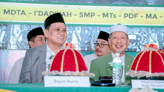 Bupati Barru Suardi Saleh Hadiri Wisuda Pondok Pesantren DDI Mangkoso