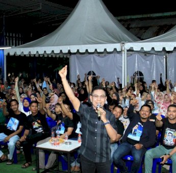 Tak Terbendung! Rusdin Abdullah Didatangi Ribuan Warga per Malam Nyatakan Siap Berjuang di Pilwalkot Makassar