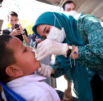 Hadiri Pencanangan Pekan Imunisasi Nasional, Dokter Ulfah Nurul Dorong Masyarakat Agar Anak Anak Imunisasi Polio