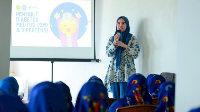 Plt. Ketua TP PKK Kabupaten Barru drg. Hj. Ulfah Nurul Huda Suardi MARS