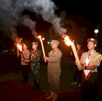 Bangkitkan Semangat Perjuangan Masyarakat, Pemkab Barru Pawai Obor di Momen HUT Kemerdekaan