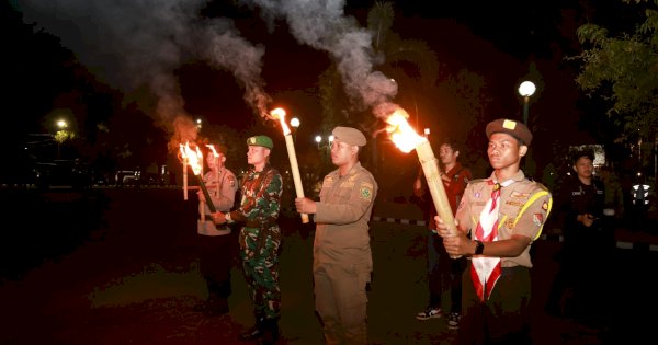 Bangkitkan Semangat Perjuangan Masyarakat, Pemkab Barru Pawai Obor di Momen HUT Kemerdekaan