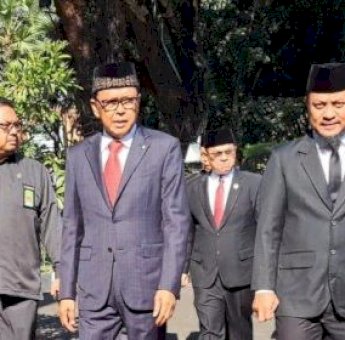 Andi Sudirman Sulaiman Mesra Bersama Nurdin Abdullah Di Upacara Peringatan 17 Agustus.