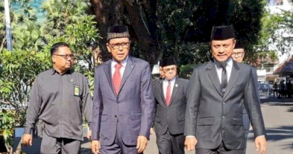 Andi Sudirman Sulaiman Mesra Bersama Nurdin Abdullah Di Upacara Peringatan 17 Agustus.