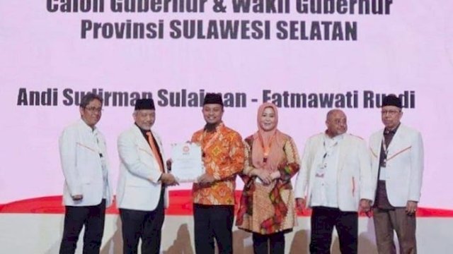 PKS Resmi Serahkan Formulir B1 KWK kepada Andi Sudirman - Fatmawati di Pilgub Sulsel.