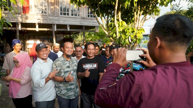 Meski Sederhana, Andi Sudirman dan Warga Akrab Berbaur dan Berdiskusi