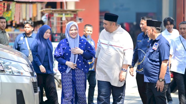 Fatmawati Rusdi Bersama Chaidir Syam.