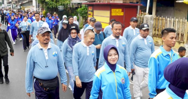 Andi Sudirman Jalan Sehat Bersama Ribuan Taruna dan Taruni Politeknik Maritim AMI Makassar