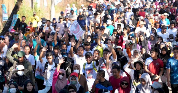 50 Ribu Warga Pangkep Jalan Sehat Anti Mager Bareng Andalan – Hati