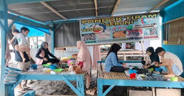 Manfaat Hari Libur Sekolah, Kuliner Tiram Bakar Lajari Barru Sedot Perhatian Warga Makassar