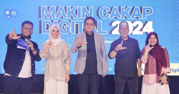 Hadiri Literasi Digital, Bupati Barru Suardi Saleh Berikan Tip Sukses di Usia Muda