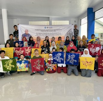 Tingkatkan Kesejahteraan dan Kesetaraan Sosial Siswa Tuna Runggu, Dosen FSD UNM Gelar PKM Batik Tulis Berbasis Kearifan Lokal