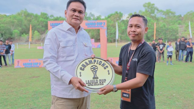 Bupati Suardi Saleh Hadiri Pembukaan Turnamen Mini Soccer Lajulo