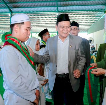 Bupati Barru Suardi Saleh Hadiri Penamatan Santri dan Wisudah Ma,had Aly Pesantren DDI Mangkoso