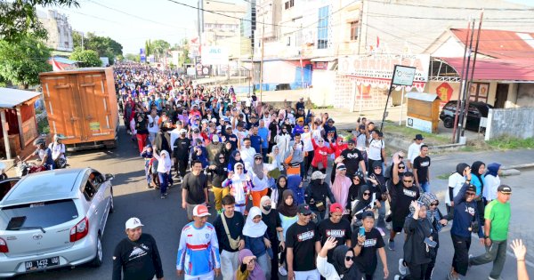 Meriah! Ribuan Warga Pinrang Ramaikan Jalan Sehat Bersama Andalan Hati
