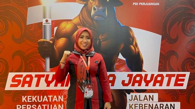 Bendahara PDIP Parepare, Hj Apriyani Djamaluddin.