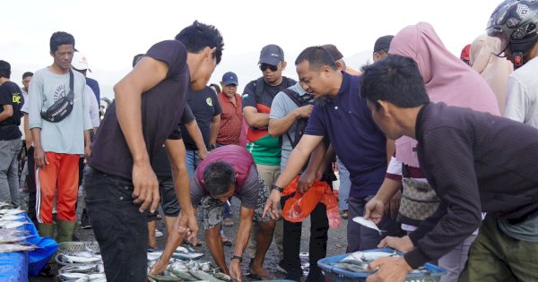 Pagi-Pagi, Andi Sudirman Blusukan di TPI Palopo