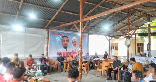 Petinggi Partai Politik, Relawan, dan Tokoh Masyarakat Bulukumba Pendukung Andalan Hati Gelar Rapat Internal.