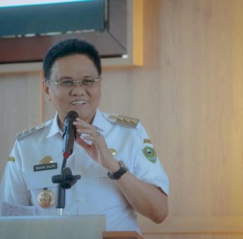 Bupati Barru Suardi Saleh Ingatkan OPD dan Camat soal Potensi Kebocoran PAD