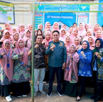 Komitmen Tingkatkan Pelayanan bagi Masyarakat, Bupati Suardi Saleh Serahkan 2 Mobil Ambulance ke Puskesmas di Barru