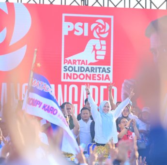 Sambutan Meriah Warga Sidrap Warnai Kampanye Fatmawati Rusdi di Kampung Halaman