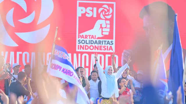 Sentuh Hati Warga Sidrap, Fatmawati Serukan Dukungan di Pilgub Sulsel 2024