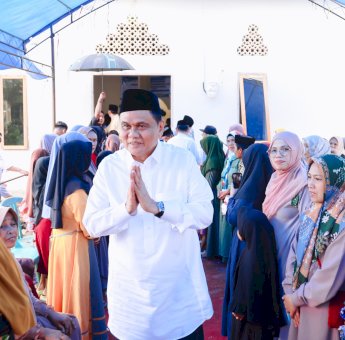 Gerakan Cinta Masjid, Bupati Barru Bersama Ketua TP PKK Resmikan Masjid Baburrahman di Gattareng