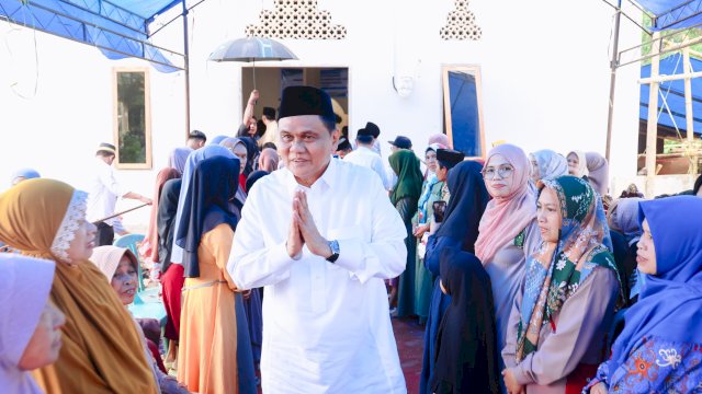 Gerakan Cinta Masjid, Bupati Barru Bersama Ketua TP PKK Resmikan Masjid Baburrahman di Gattareng