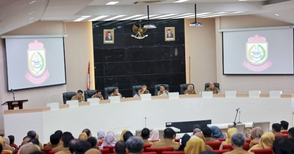 Pjs Wali Kota Arwin Azis Pimpin Rakor Persiapan HUT Kota Makassar ke-417, Dorong Kolaborasi dan Pengabdian Masyarakat