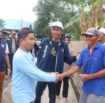 Sederhana dan Dekat, Tasming-Hermanto Dapat Sambutan Antusias Warga di Watang Bacukiki