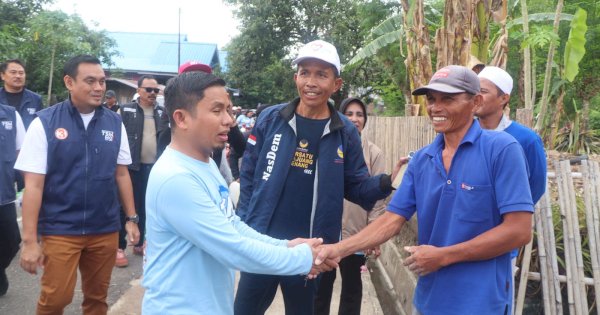 Sederhana dan Dekat, Tasming-Hermanto Dapat Sambutan Antusias Warga di Watang Bacukiki