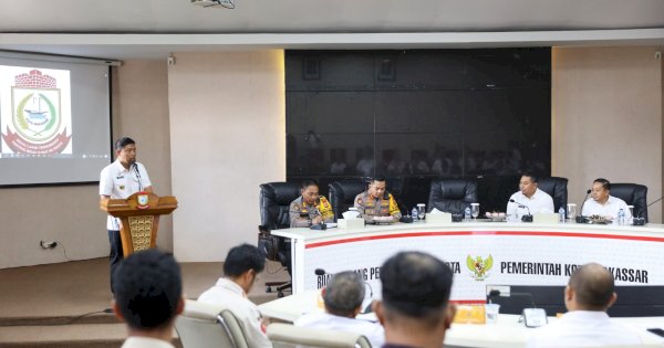 Pj Wali Kota Makassar Buka Rakor Penanganam Masalah Sosial di Simpang Lima Bandara Sultan Hasanuddin