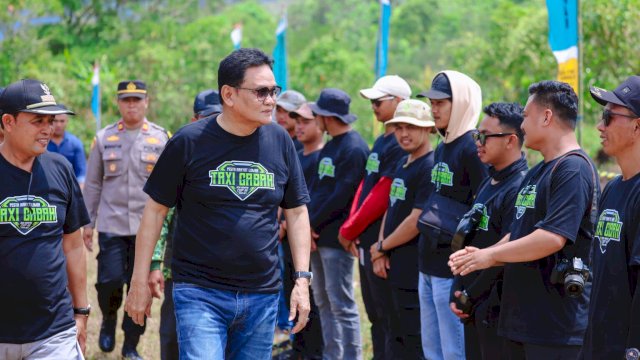 Jadi Ajang Silaturahmi, Bupati Barru Suardi Saleh Apresiasi Pesta Rakyat Lomba Taxi Gabah.