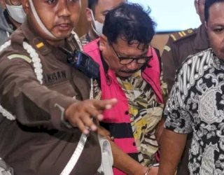 Jadi Makelar Suap Hakim Kasasi Ronald Tannur, Eks Pejabat MA Zarof Ricar Dapat Fee Rp 1 Miliar-Terancam 20 Tahun Penjara